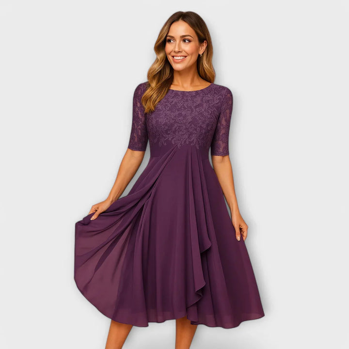 Annelies | Midi-jurk met kant en sierlijke details