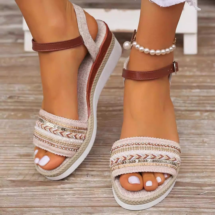 Saphine | Boho Wedge Sandalen