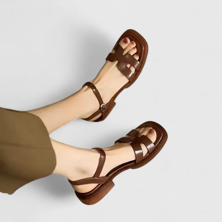 Hélène | Leren sandalen met lage hak en verstelbare band