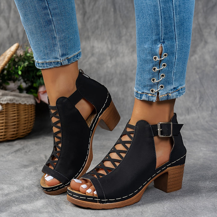 Isalie | Luchtige Blokhaksandalen met Cut-Out Design